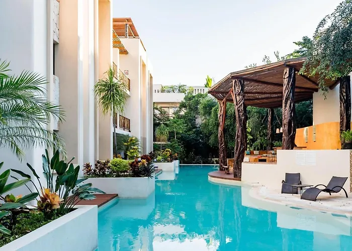 Stylish 2b With Direct Pool Access In Aldea Zama *