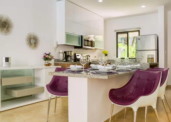 Stylish 2b With Direct Pool Access In Aldea Zama *