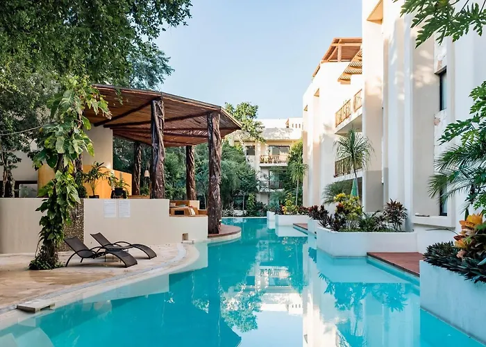 Stylish 2b With Direct Pool Access In Aldea Zama *